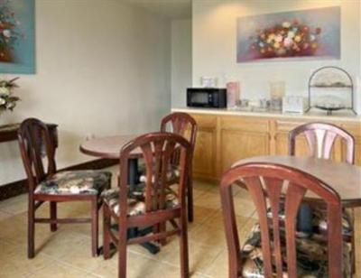 фото отеля Super 8 Morehead