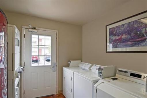 фото отеля Extended StayAmerica Kansas City Lenexa-95th St