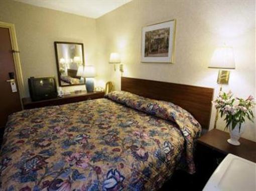 фото отеля Americas Best Value Inn-Detroit/Dearborn