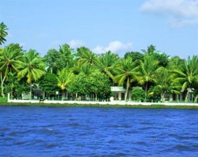 фото отеля Illikkalam Lake Resort