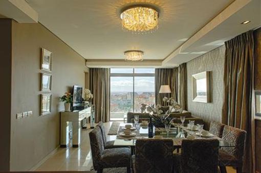 фото отеля The Residences at Crystal Towers