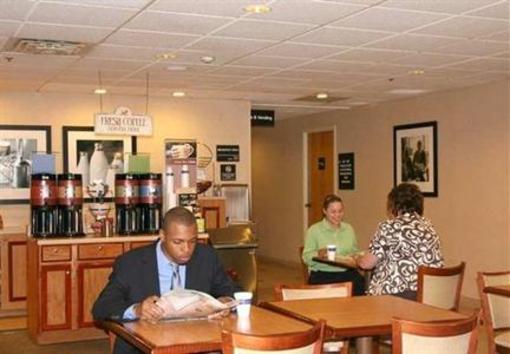 фото отеля Hampton Inn Detroit Southfield