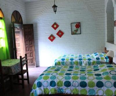 фото отеля Hostal Casa del Quinde