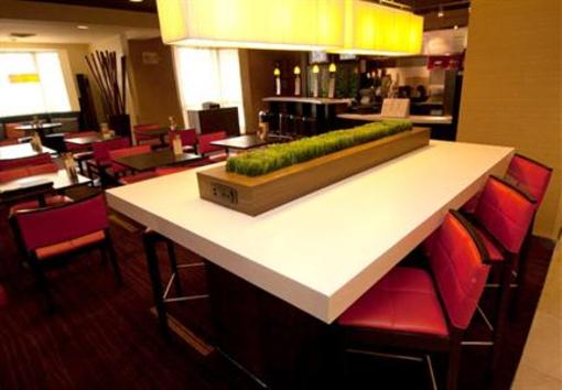 фото отеля Courtyard by Marriott Monroe Airport