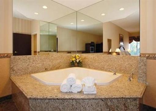 фото отеля Comfort Inn & Suites Nanuet