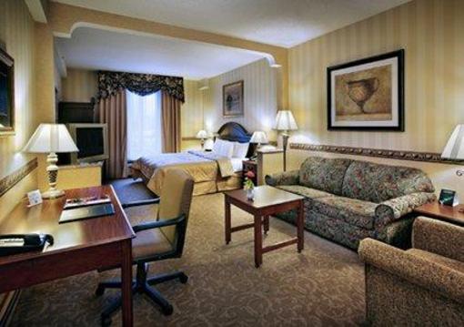 фото отеля Comfort Inn & Suites Nanuet