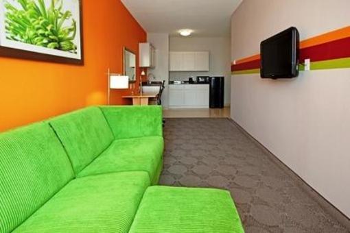 фото отеля Holiday Inn Express Hotel & Suites Clute Southwest