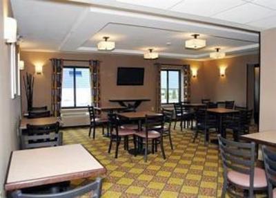фото отеля Comfort Inn & Suites Wolf Road