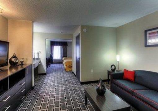фото отеля Comfort Suites Airport Nashville