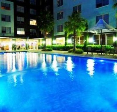 фото отеля Rydges Bell City Hotel & Residences