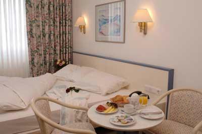 фото отеля Center Hotel Parkhotel Schotten