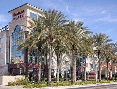 фото отеля Ramada Plaza Anaheim Resort