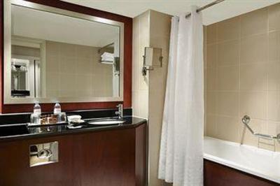 фото отеля Sheraton Skyline Hotel London