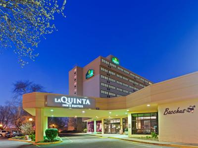 фото отеля La Quinta Inn & Suites Secaucus Meadowlands