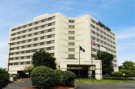 фото отеля Embassy Suites Detroit Southfield