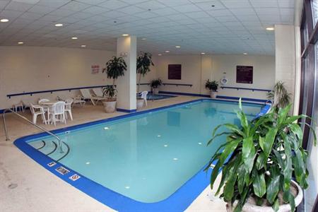 фото отеля Embassy Suites Detroit Southfield