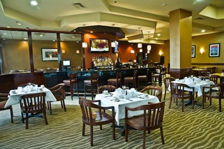 фото отеля Embassy Suites Detroit Southfield