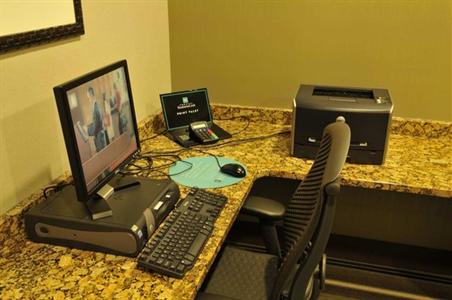фото отеля Embassy Suites Detroit Southfield