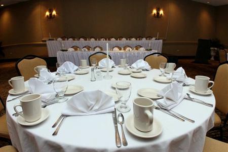 фото отеля Embassy Suites Detroit Southfield