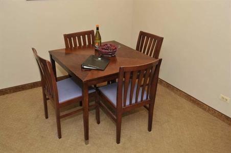 фото отеля Embassy Suites Detroit Southfield