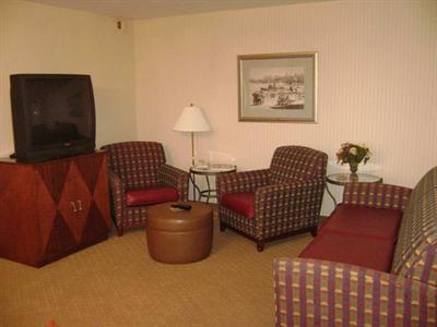 фото отеля Embassy Suites Detroit Southfield