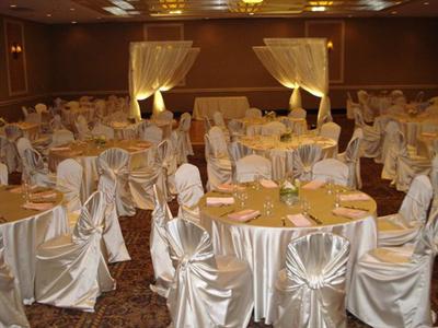 фото отеля Embassy Suites Detroit Southfield