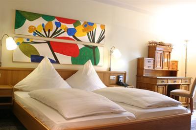 фото отеля Romantik Hotel Hirschen