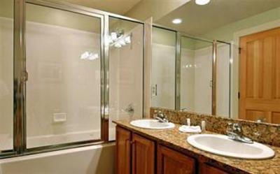 фото отеля Crestview Condominiums