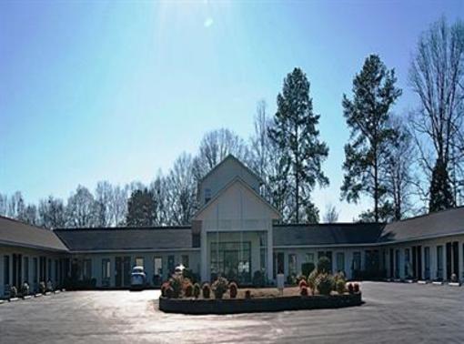 фото отеля American Inn And Suites