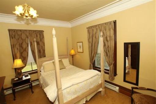 фото отеля The Marblehead Inn