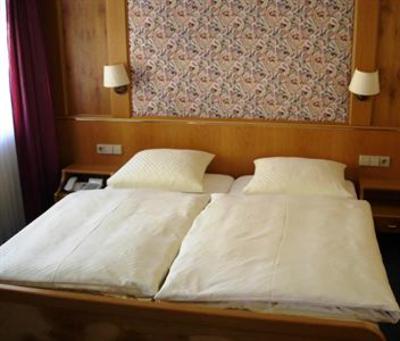фото отеля Hotel Hirsch Fellbach