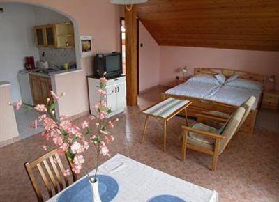 фото отеля Hevizquelle 1 Apartmenthaus Heviz
