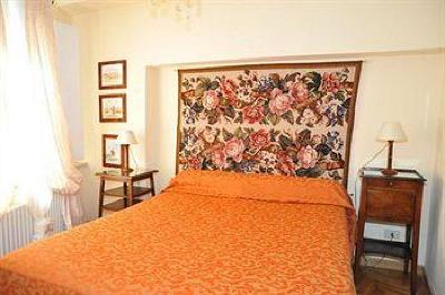 фото отеля Anfiteatro Bed and Breakfast Lucca