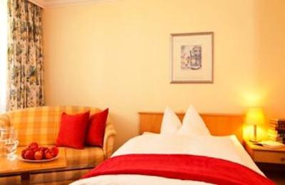 фото отеля Hotel Bayerischer Hof Bad Fussing