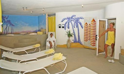 фото отеля Crystls Aparthotel Flachau