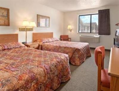 фото отеля Super 8 Weston