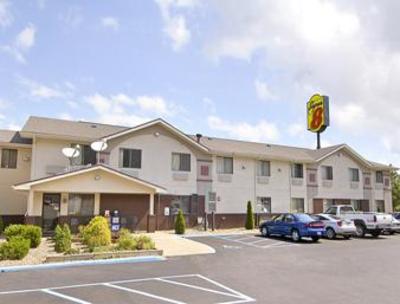 фото отеля Super 8 Weston
