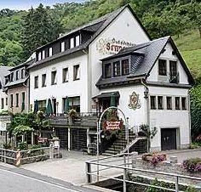 фото отеля Gastehaus Gutsschanke Sennerhof Oberwesel
