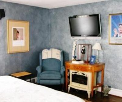 фото отеля Bewitched and BEDazzled B&B
