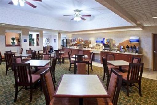 фото отеля Holiday Inn Express Findlay
