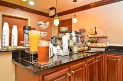 фото отеля Best Western Windsor Suites Greensboro