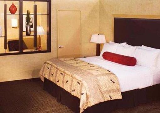 фото отеля Cambria Suites Maple Grove