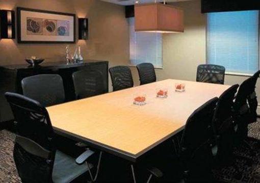 фото отеля Cambria Suites Maple Grove