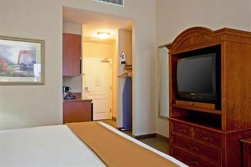 фото отеля Holiday Inn Express & Suites - Santa Clarita