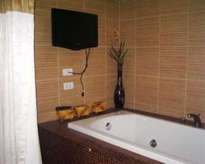 фото отеля Alejandra Hotel Makati City