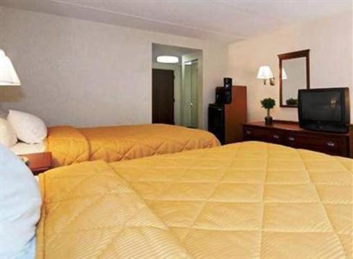 фото отеля Howard Johnson Inn and Suites Central San Antonio