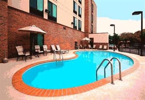 фото отеля Howard Johnson Inn and Suites Central San Antonio