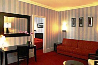 фото отеля Hostellerie du Chapeau Rouge