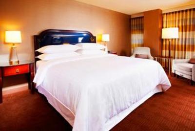 фото отеля Sheraton Suites Chicago Elk Grove