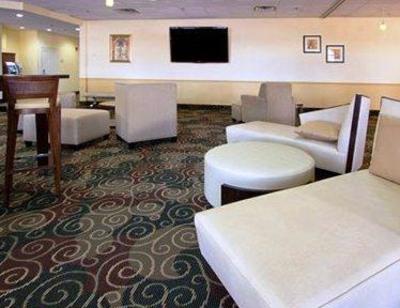 фото отеля Comfort Inn & Suites Winter Park Village Area